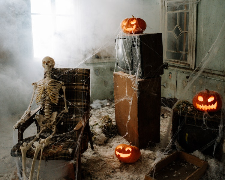 How To Make College Halloween Live Up To Your Expectations