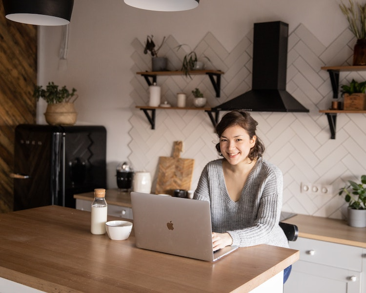 Evaluation Essay: Write a Paper Easily with Our Professional Tips